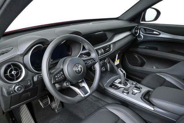 New 2026 Alfa Romeo Stelvio Sprint AWD/4WD image 5