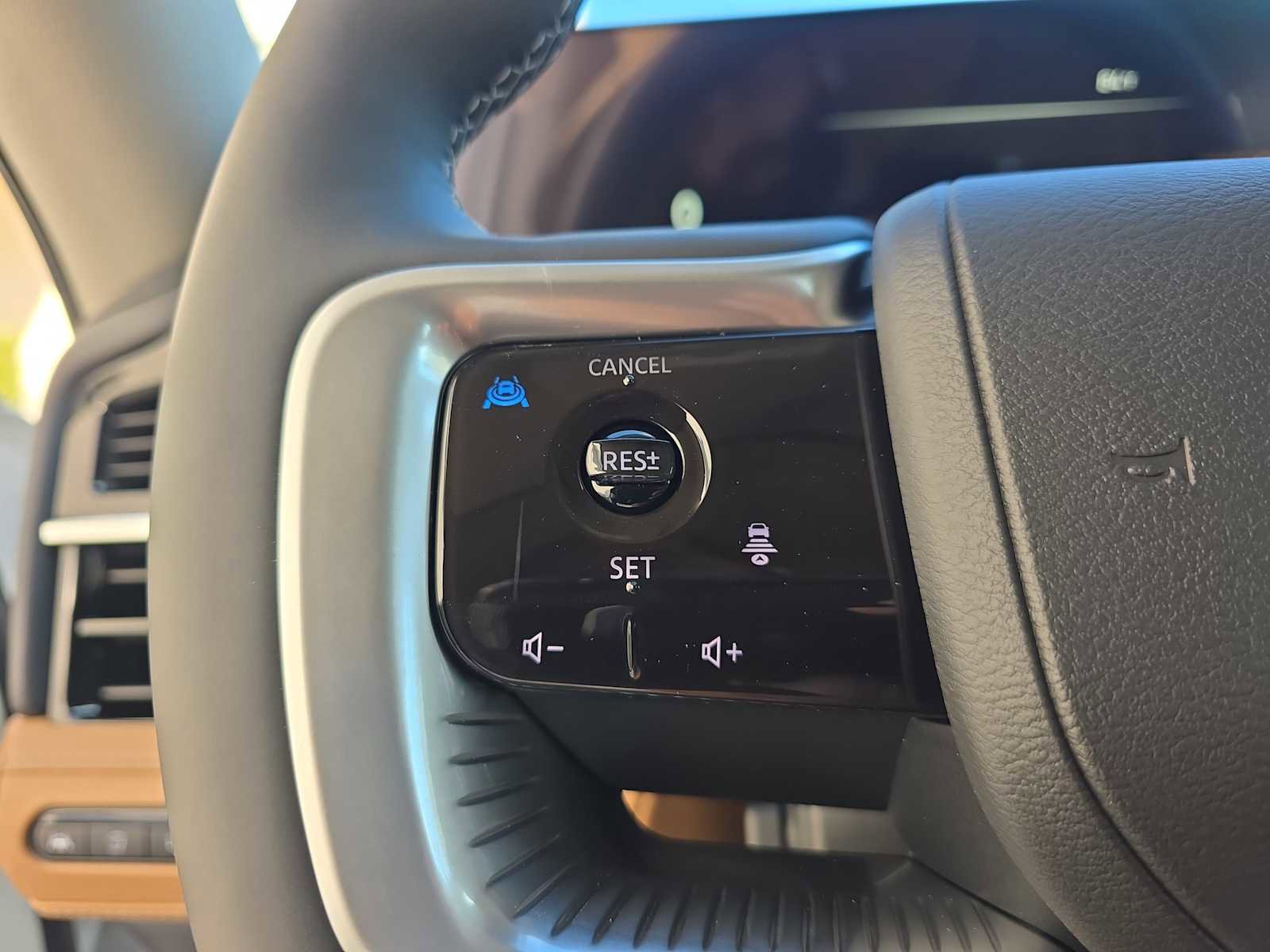 New 2026 INFINITI QX80 Luxe w/ Cargo Package image 23