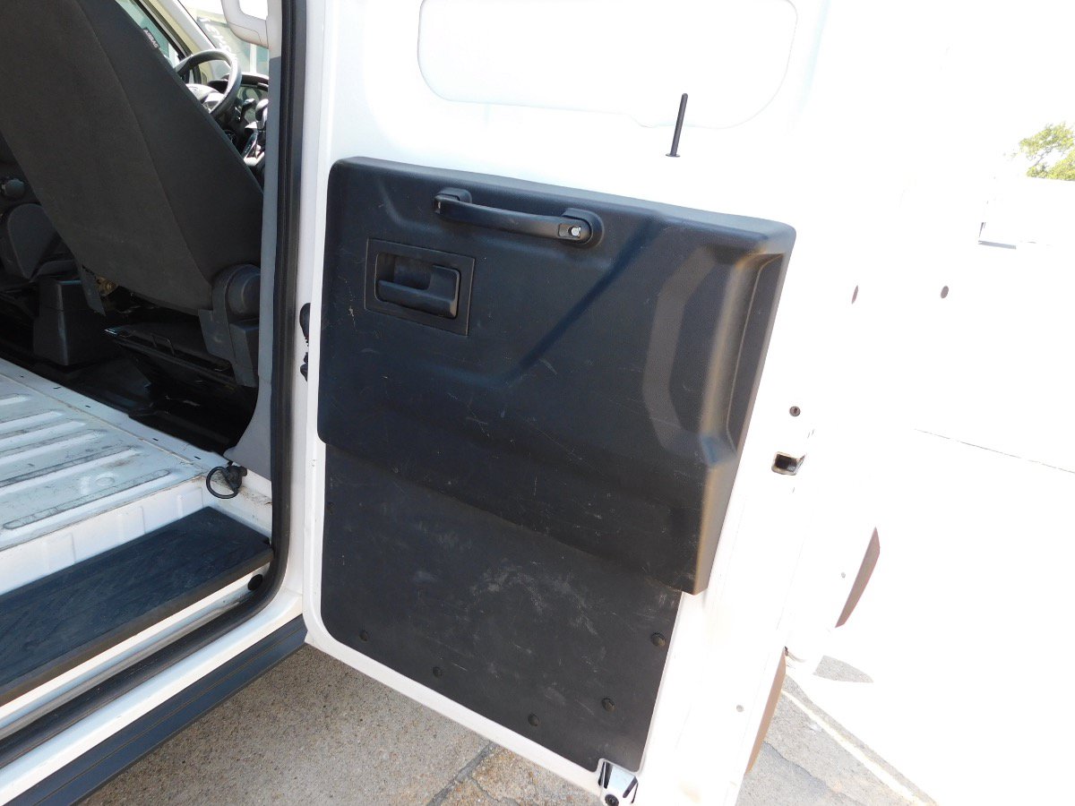 Used 2018 Ford Transit 150 130 Low Roof RWD image 27