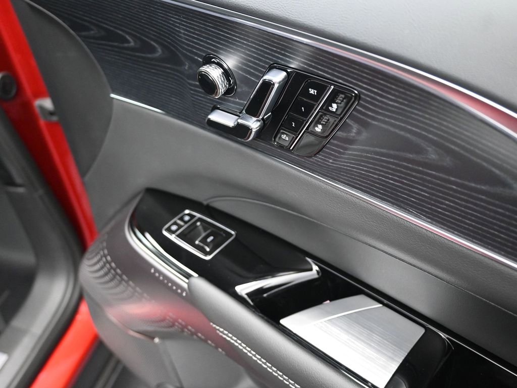 New 2026 Cadillac Lyriq Luxury image 28