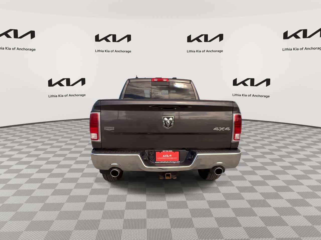 Used 2016 RAM 1500 Laramie w/ Convenience Group AWD/4WD image 7