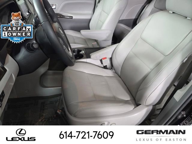 Used 2018 Toyota Sienna XLE w/ XLE Navigation Package image 20