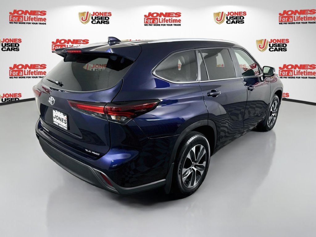 Used 2025 Toyota Highlander XLE AWD/4WD image 17