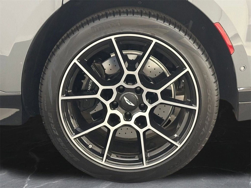 New 2025 Aston Martin DBX 707 image 34