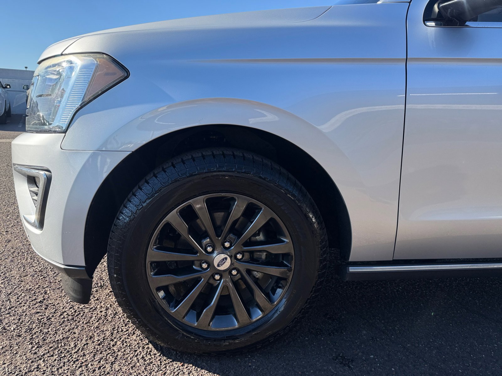 Used 2019 Ford Expedition Limited image 10