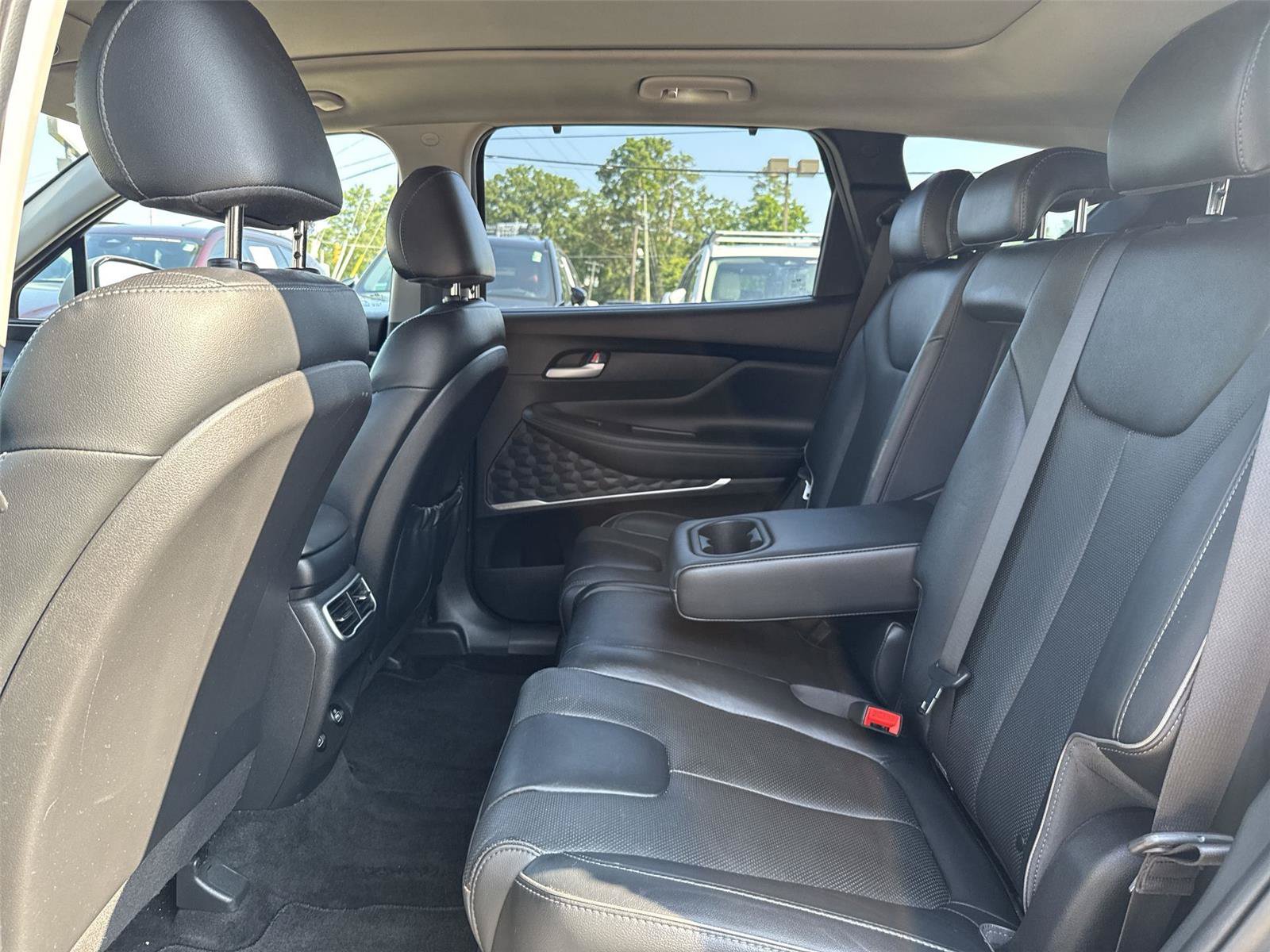 Used 2022 Hyundai Santa Fe SEL w/ Convenience + Premium Package FWD image 22