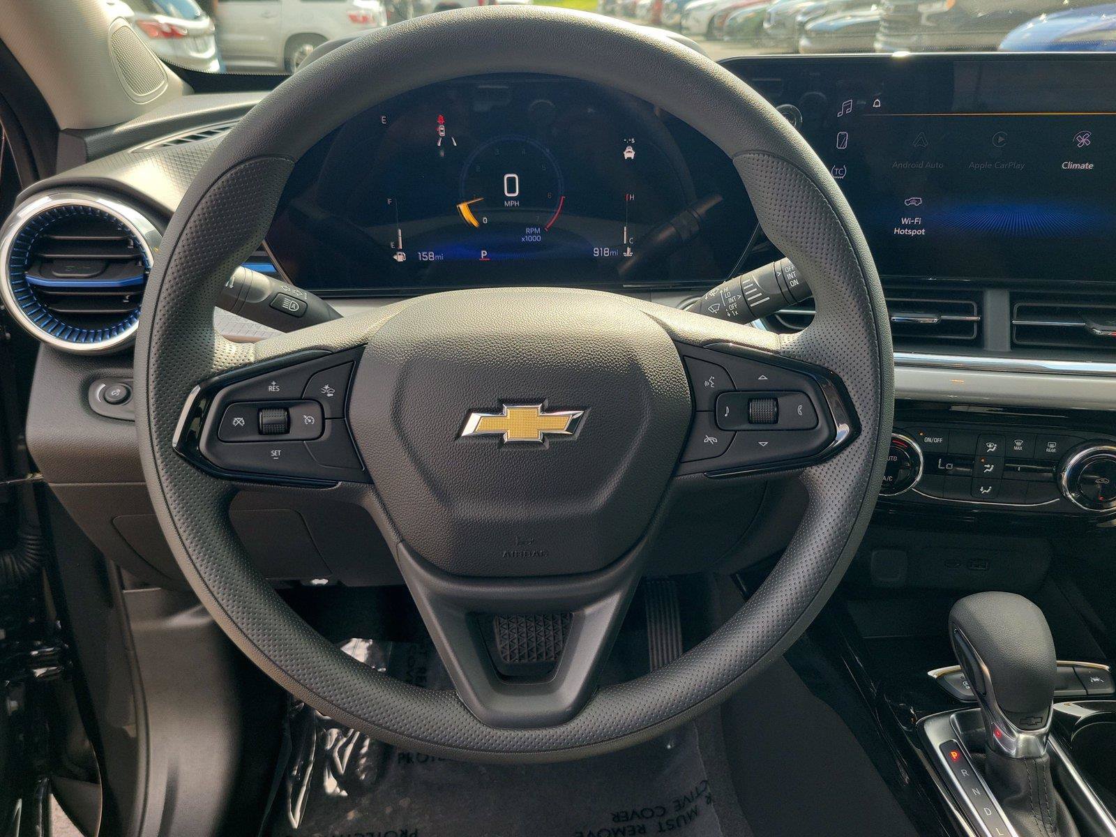 Used 2026 Chevrolet Trax LT FWD image 25