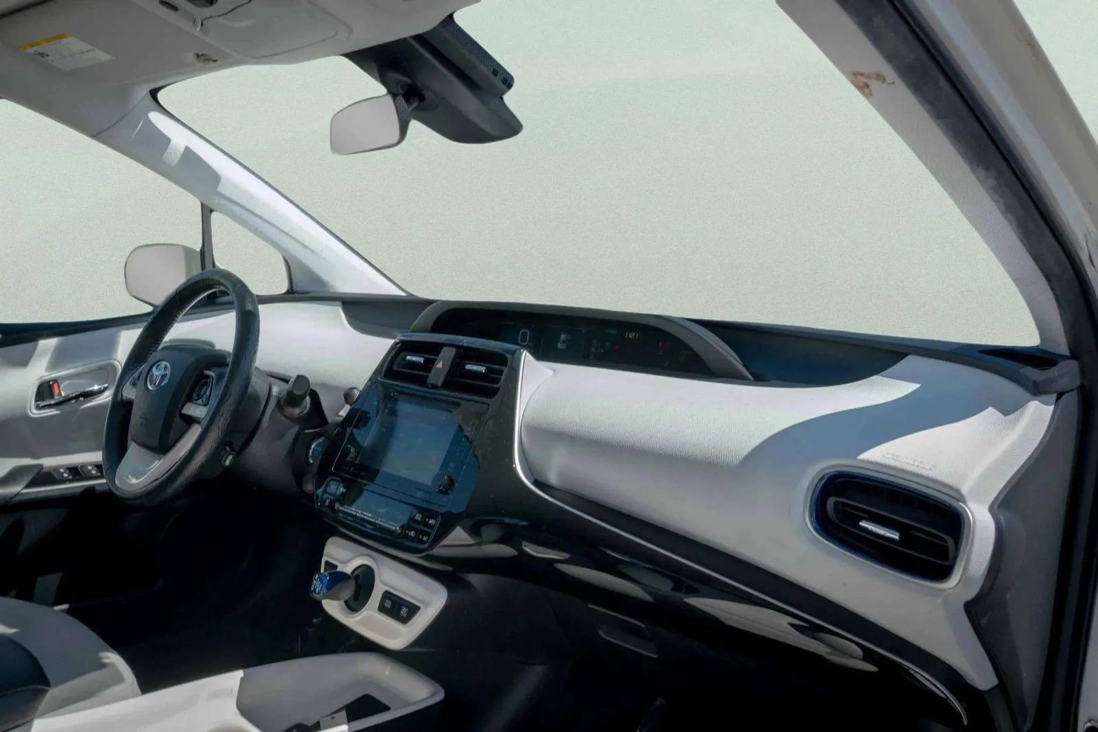 Used 2016 Toyota Prius Two image 19