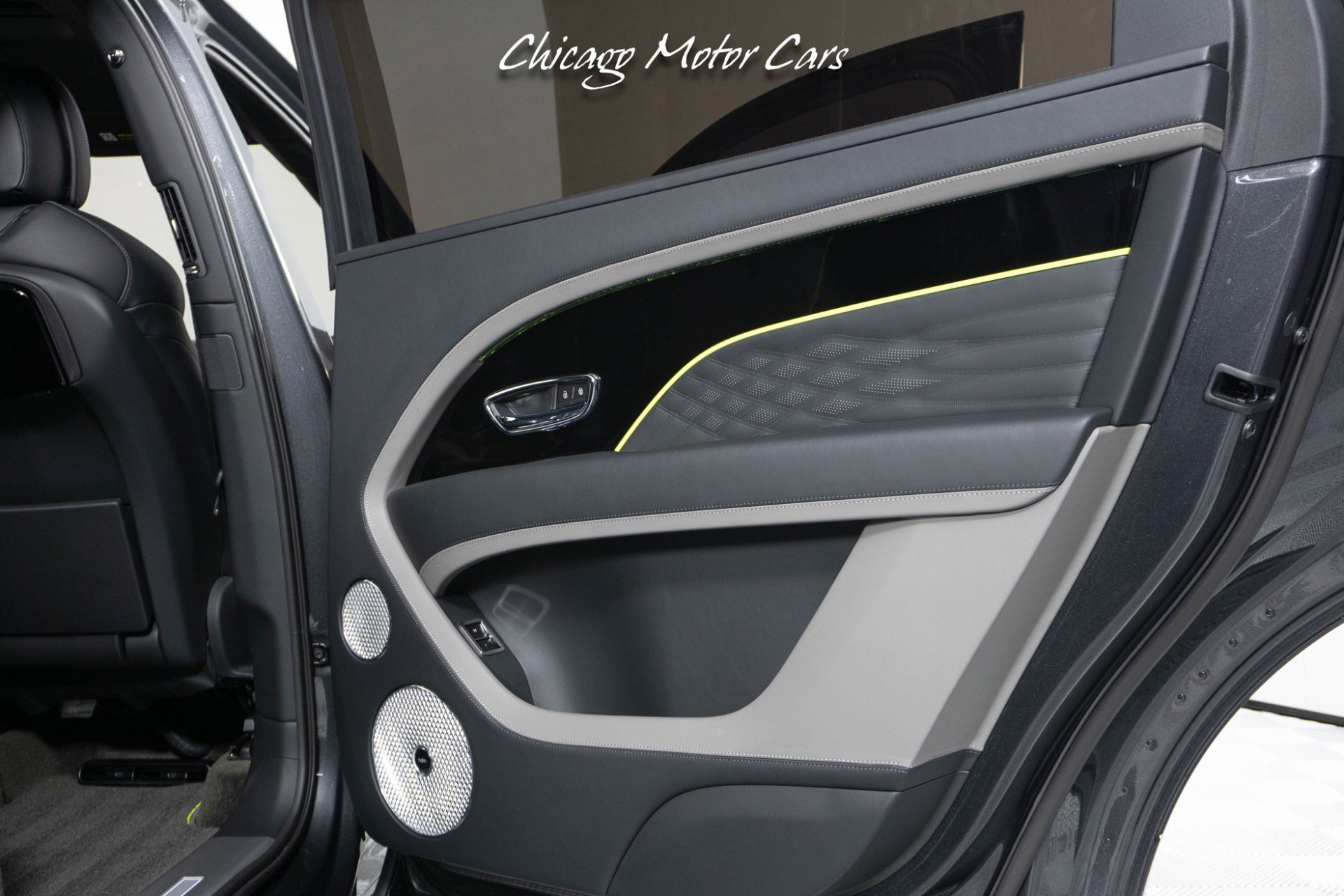 Used 2023 Bentley Bentayga Extended Wheelbase image 44