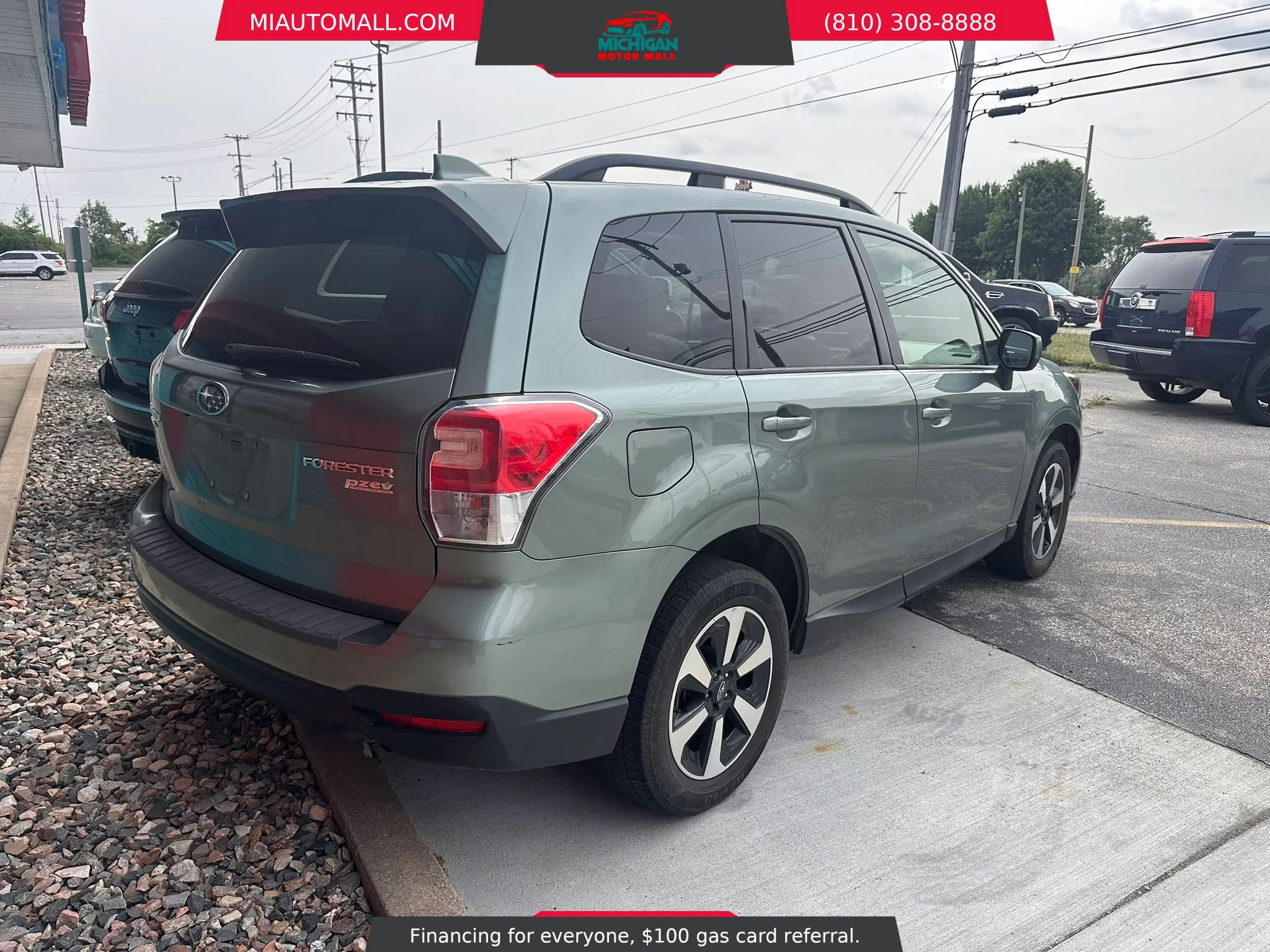 Used 2017 Subaru Forester 2.5i Premium w/ All-Weather Package AWD/4WD image 5