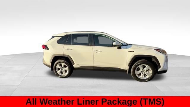 Used 2021 Toyota RAV4 XLE w/ Convenience Package image 8