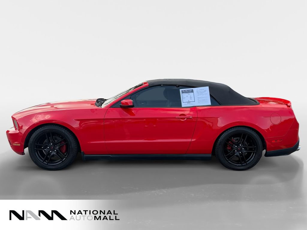 Used 2012 Ford Mustang Convertible RWD image 2