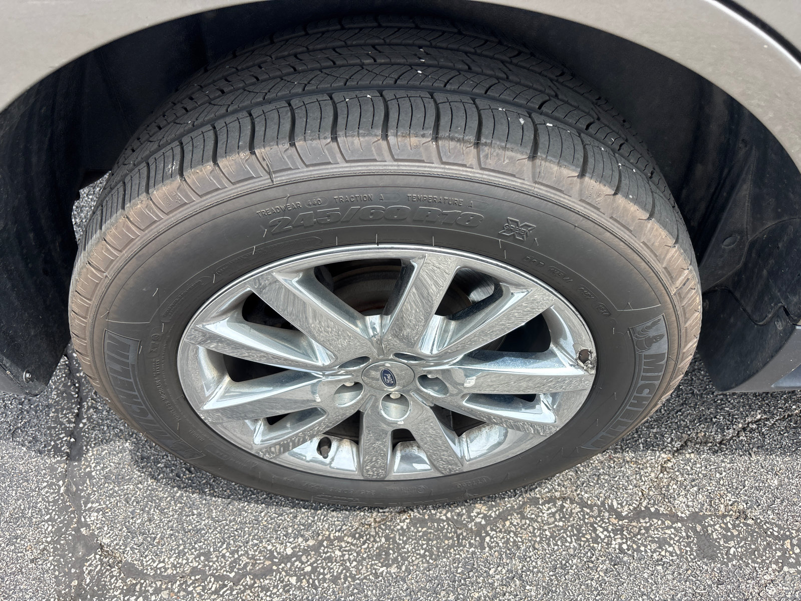 Used 2013 Ford Edge SEL FWD image 10