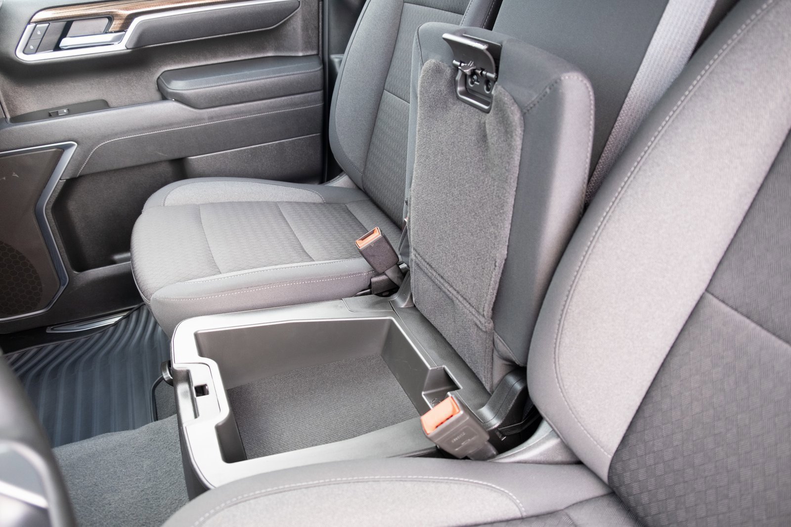 Used 2025 Chevrolet Silverado 1500 LT image 9