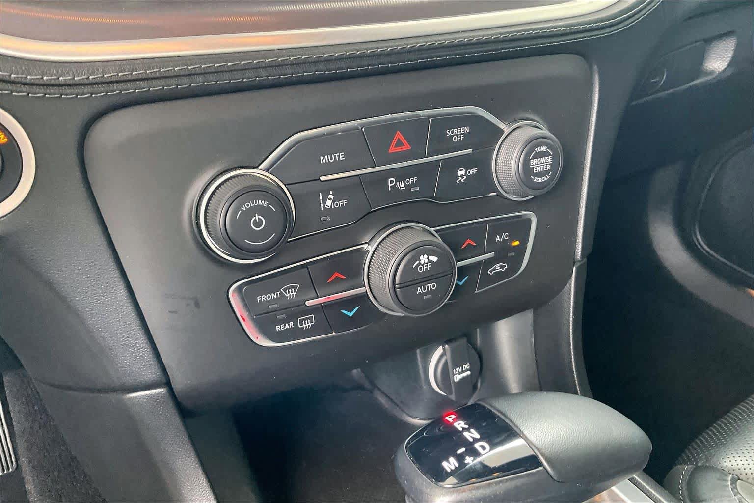 Used 2022 Dodge Charger SXT w/ Plus Group RWD image 32