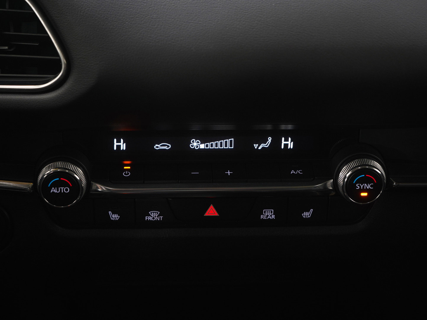 Used 2023 MAZDA CX-30 AWD 2.5 S w/ Premium Package image 17