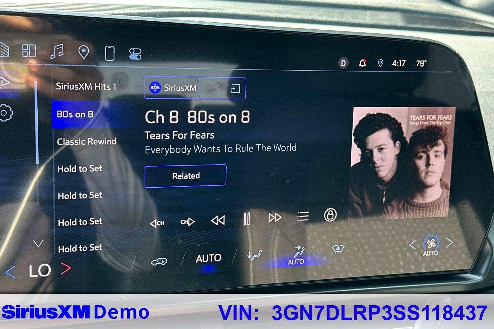 Used 2025 Chevrolet Equinox EV LT image 33