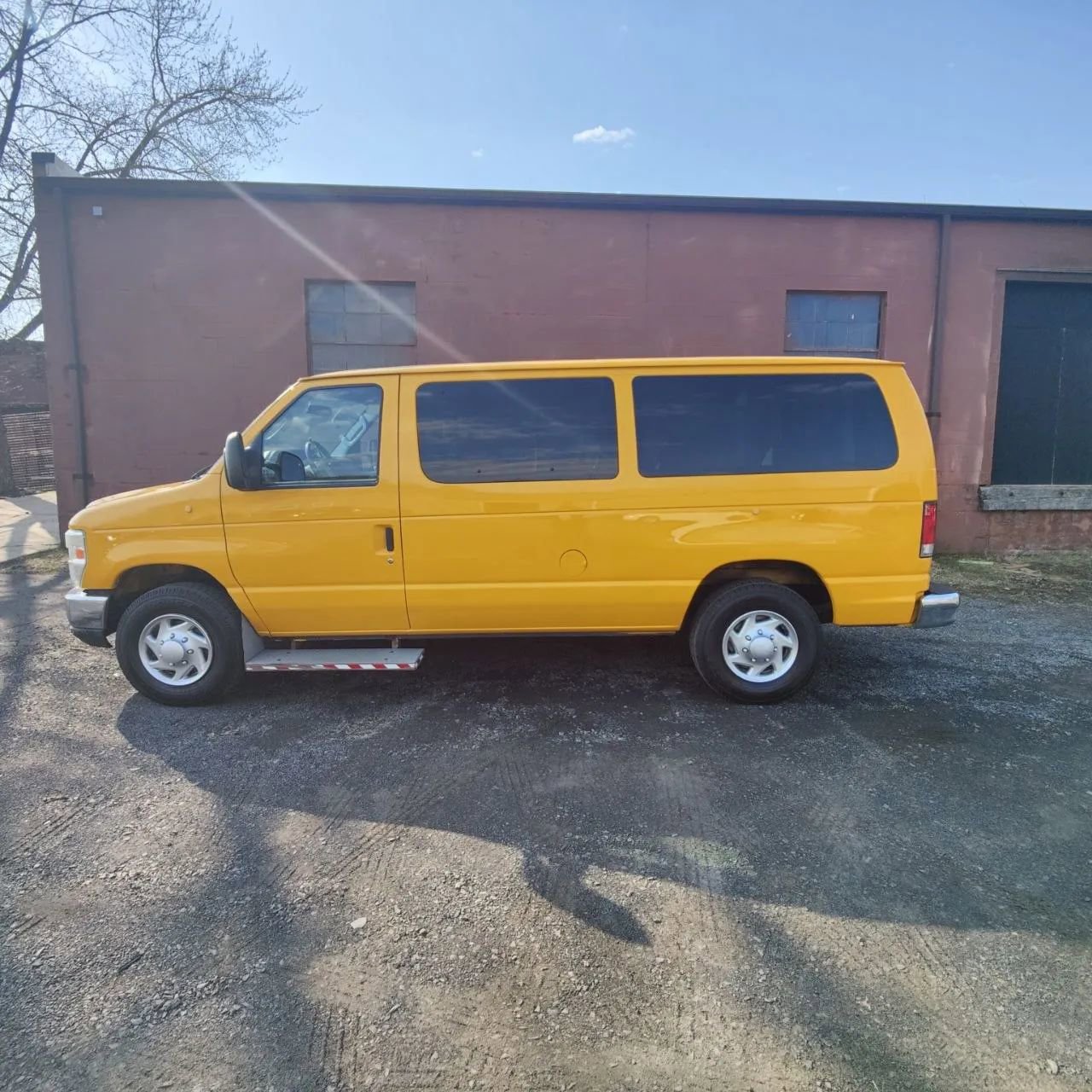 Used 2014 Ford E-250 and Econoline 250 image 9