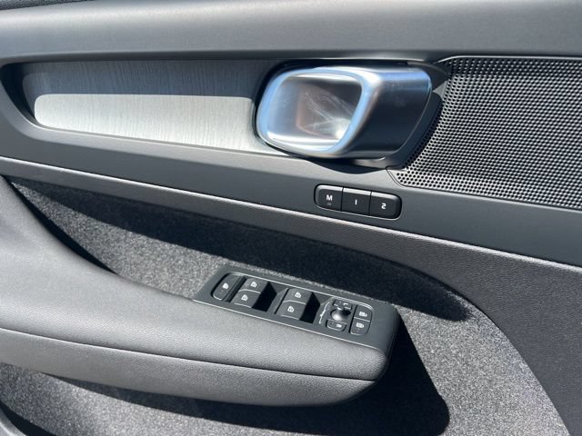 New 2026 Volvo XC40 B5 Core AWD/4WD image 21