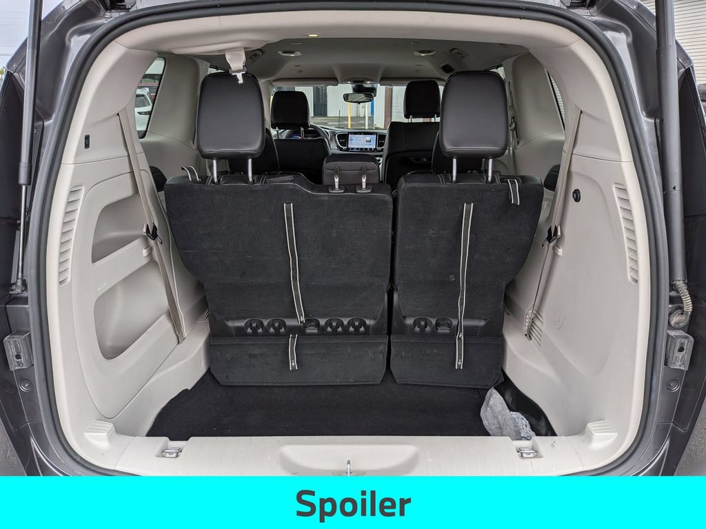 Used 2023 Chrysler Pacifica Touring-L FWD image 26