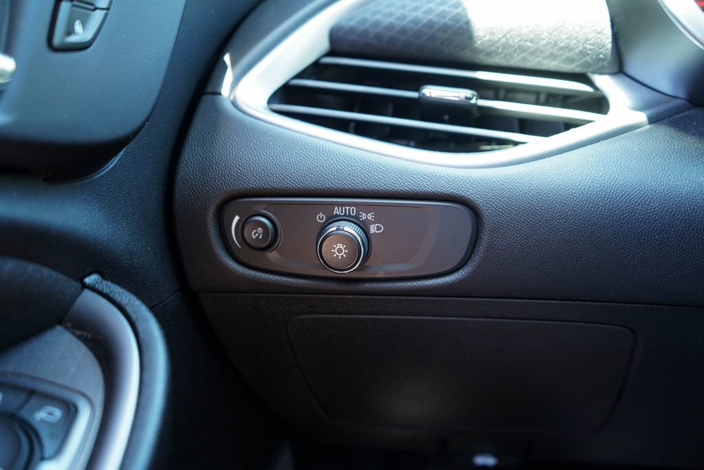 Used 2022 Chevrolet Malibu LS image 29