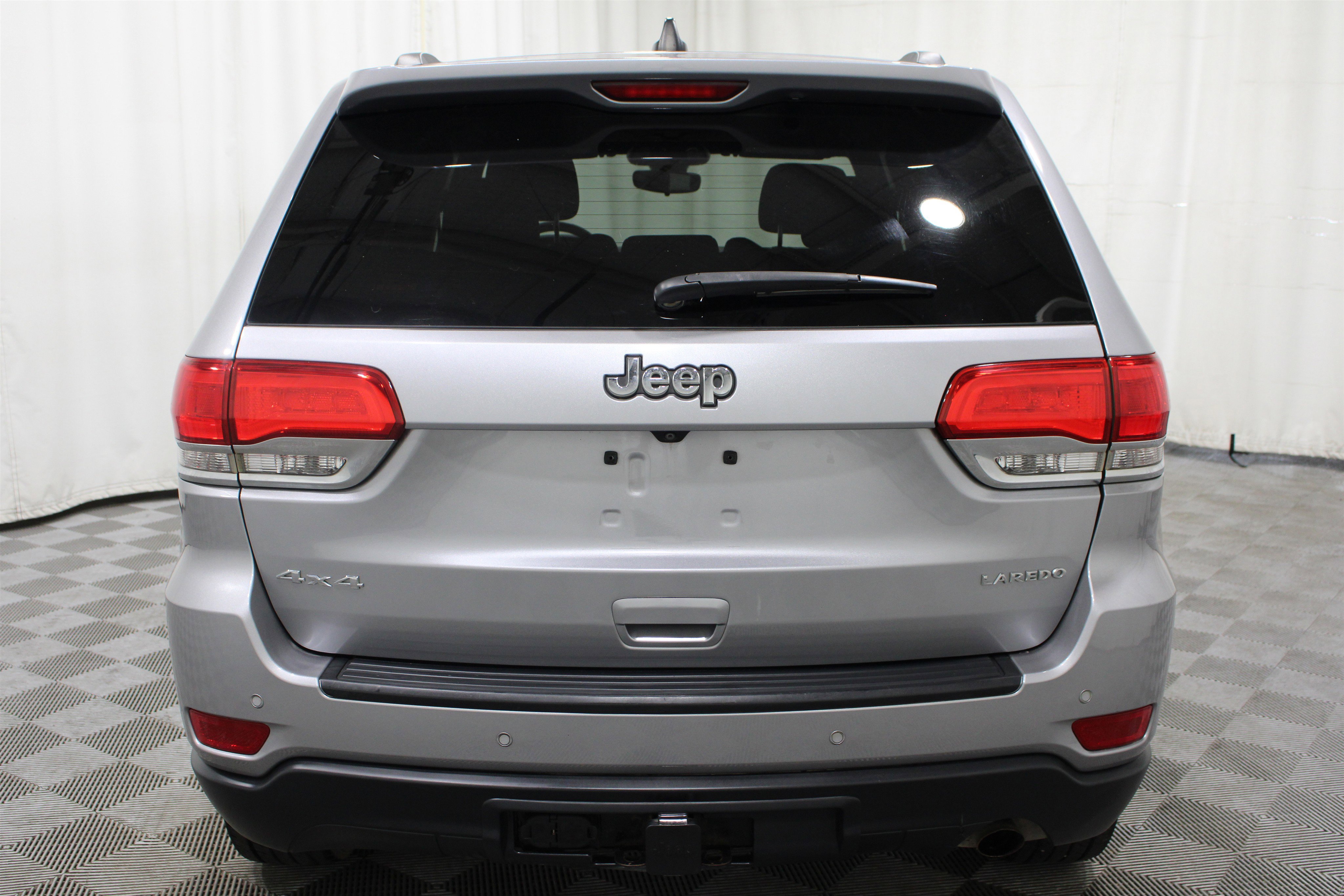 Used 2017 Jeep Grand Cherokee Laredo w/ Quick Order Package 23E AWD/4WD image 29