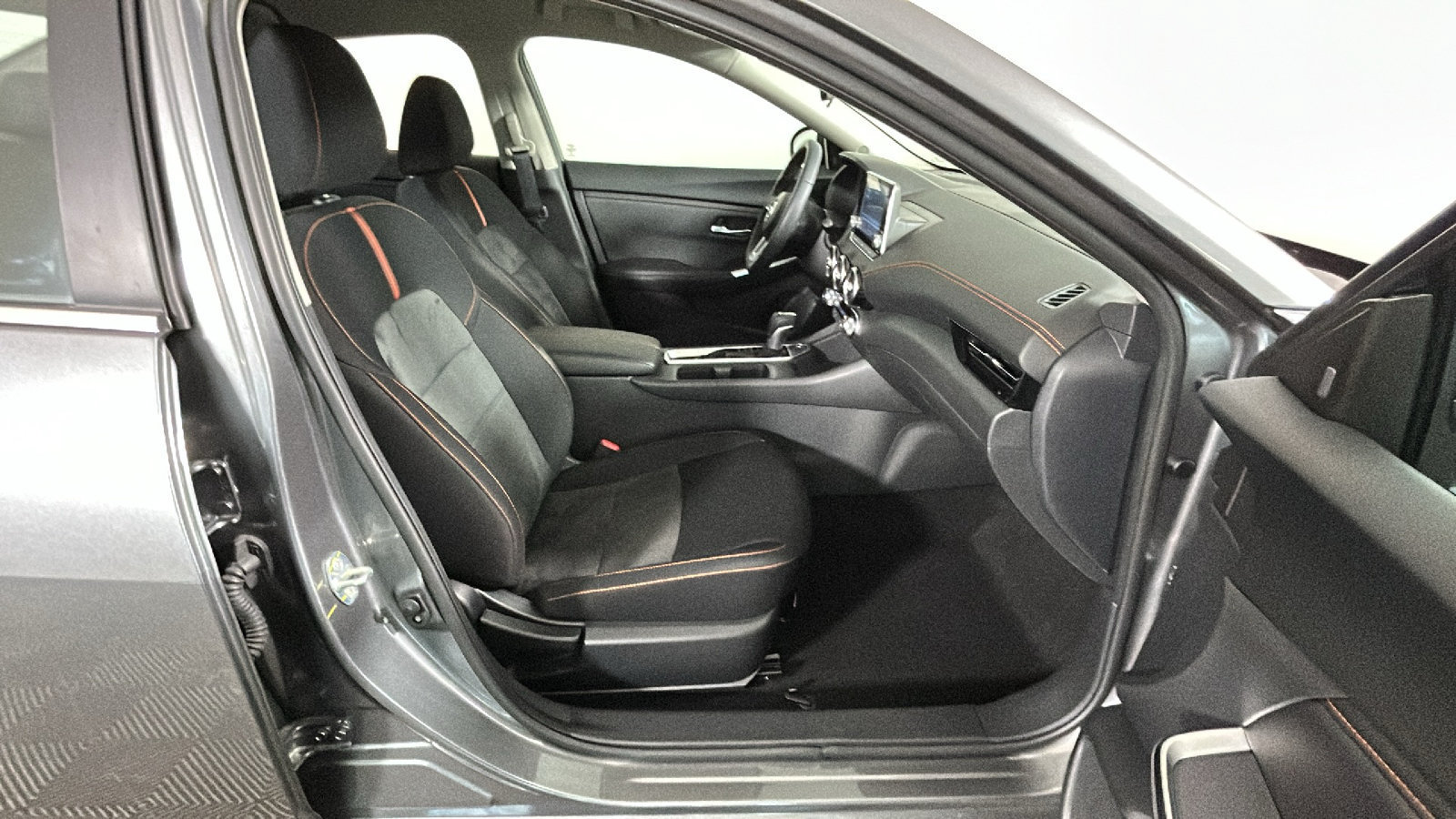Used 2023 Nissan Sentra SR FWD image 36