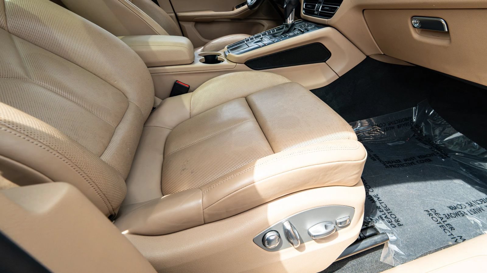 Used 2019 Porsche Macan AWD/4WD image 12