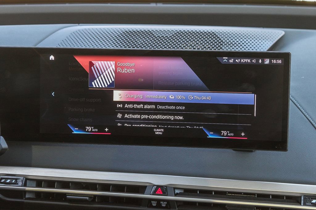 Used 2023 BMW iX xDrive50 w/ Premium Package image 18