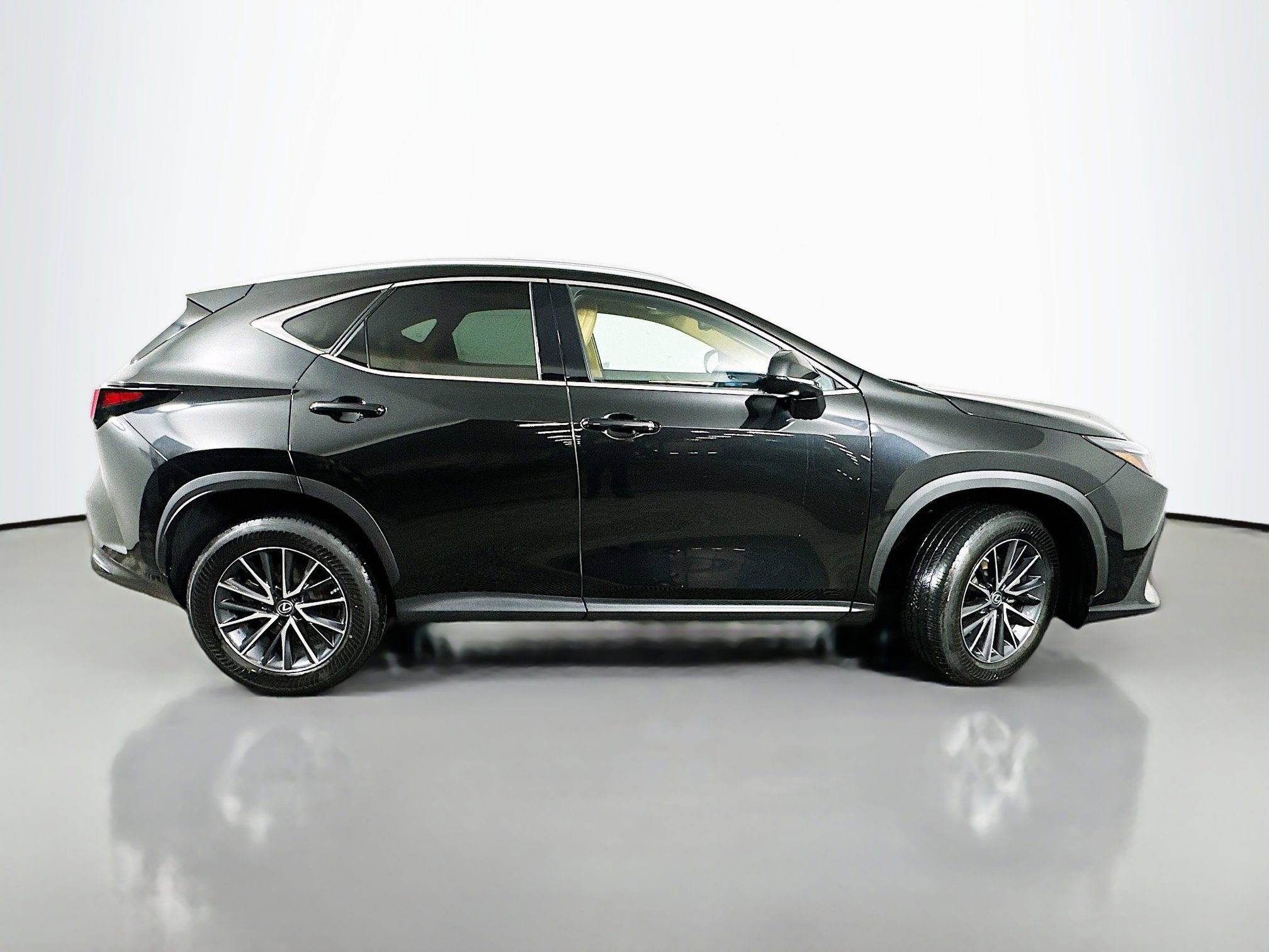 Used 2023 Lexus NX 350 AWD image 8