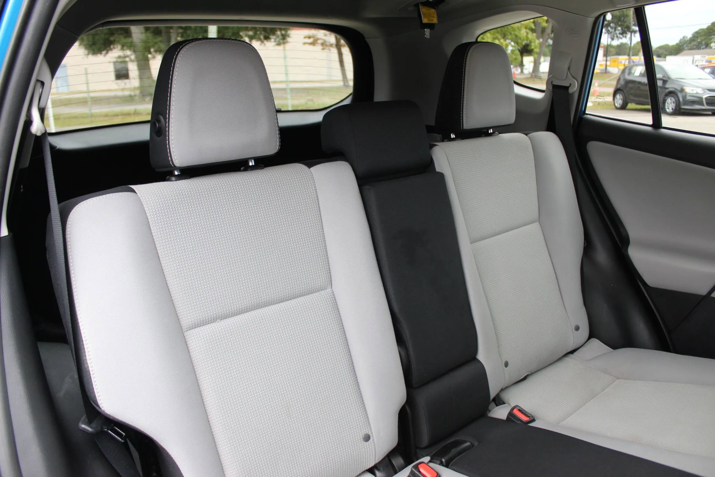 Used 2016 Toyota RAV4 XLE image 25