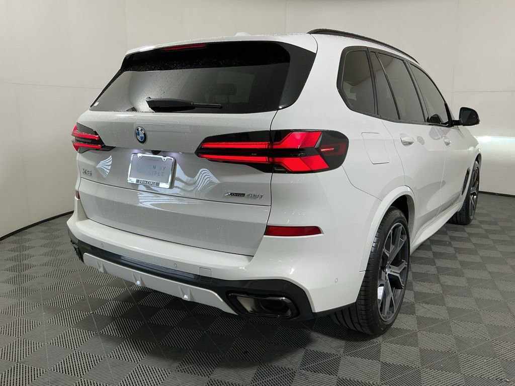 Certified 2024 BMW X5 xDrive40i w/ M Sport Package AWD/4WD image 5
