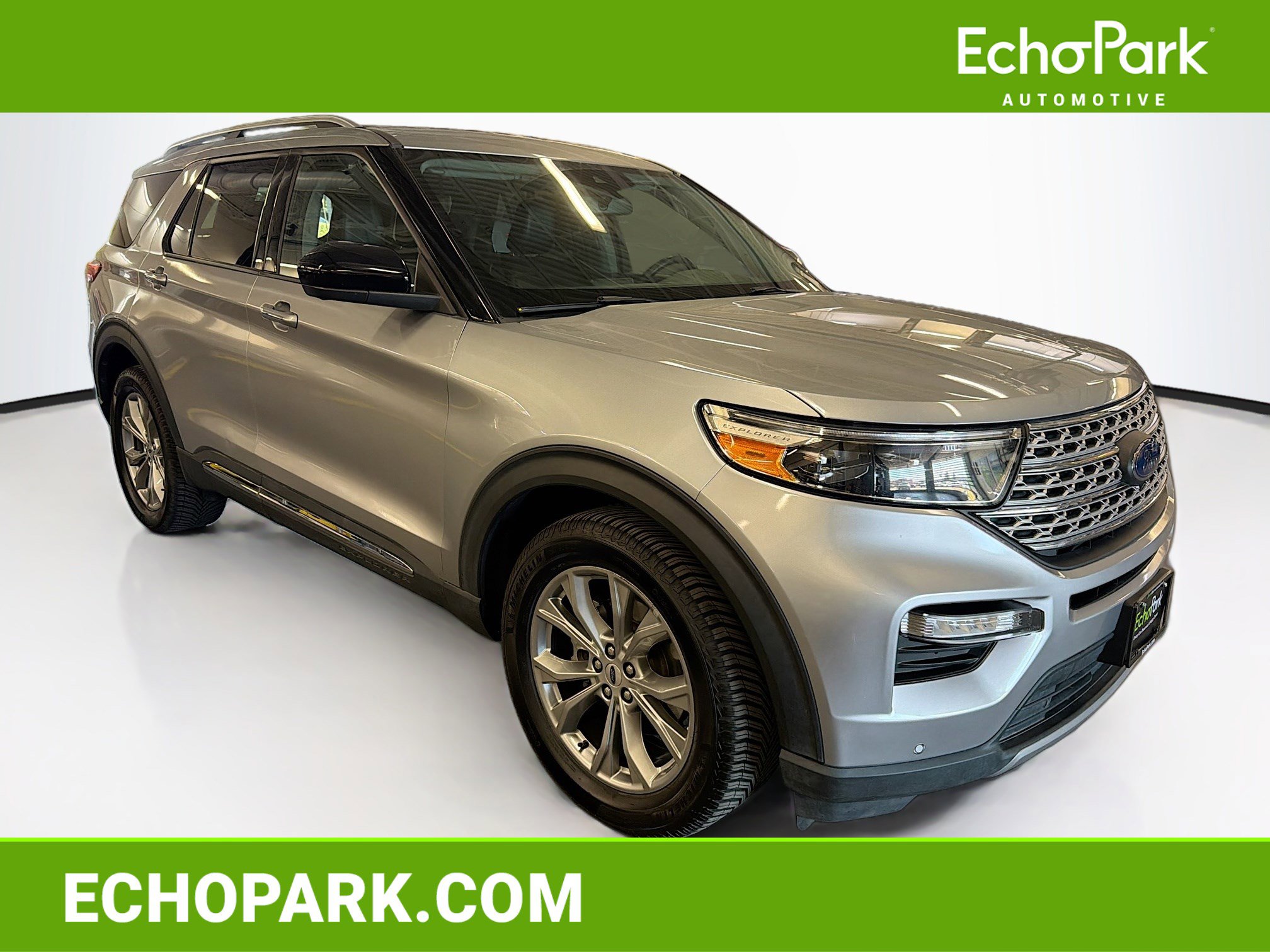 Used 2023 Ford Explorer Limited AWD/4WD image 1