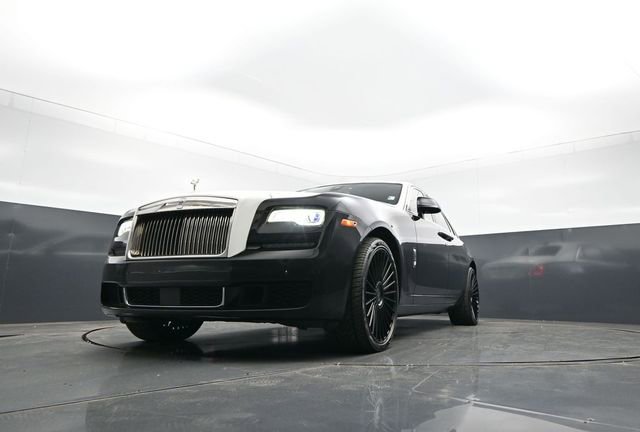 Used 2019 Rolls-Royce Ghost RWD image 26