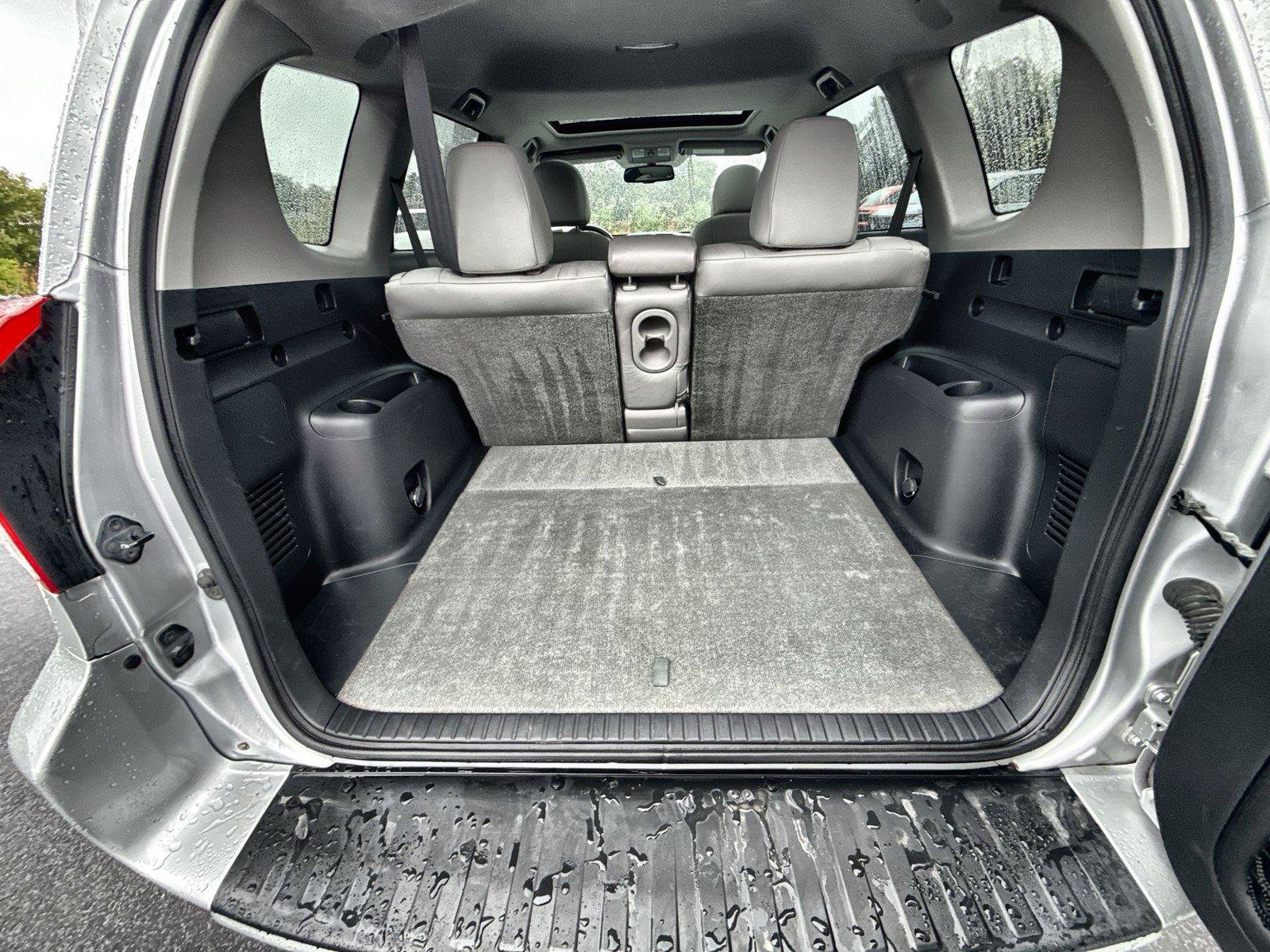 Used 2011 Toyota RAV4 Limited AWD/4WD image 18