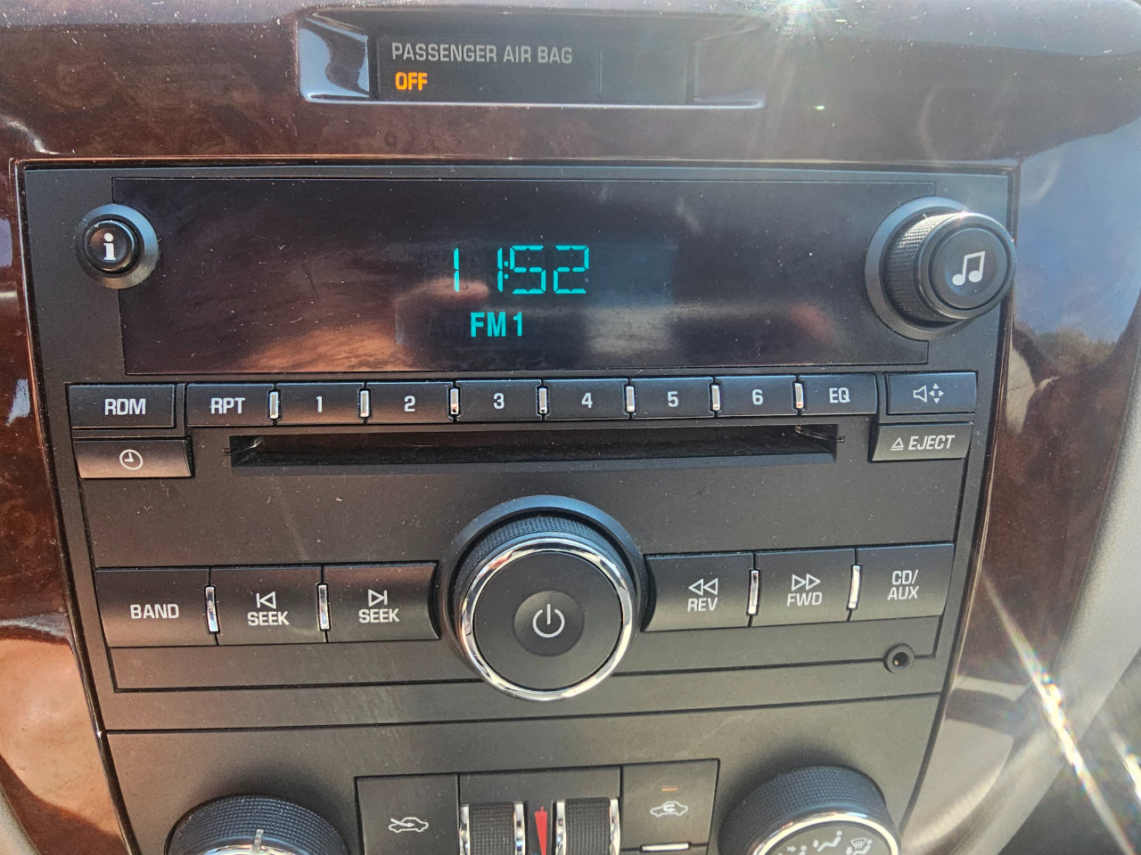 Used 2011 Chevrolet Impala LT image 38