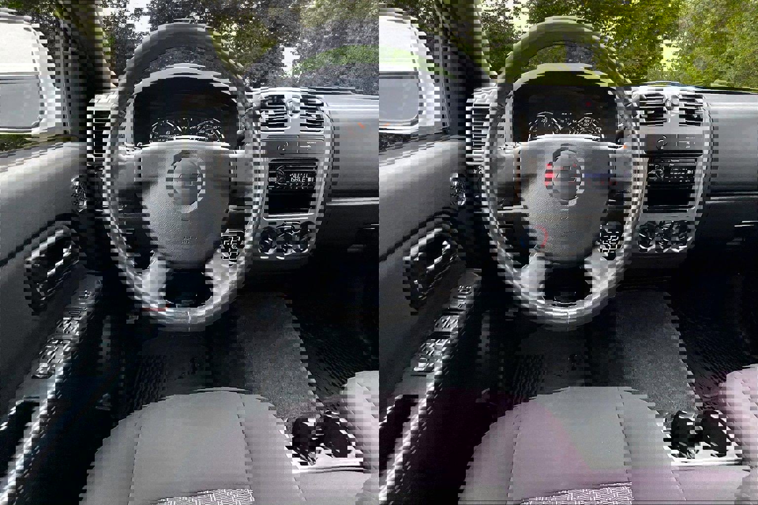 Used 2012 Chevrolet Colorado LT image 9