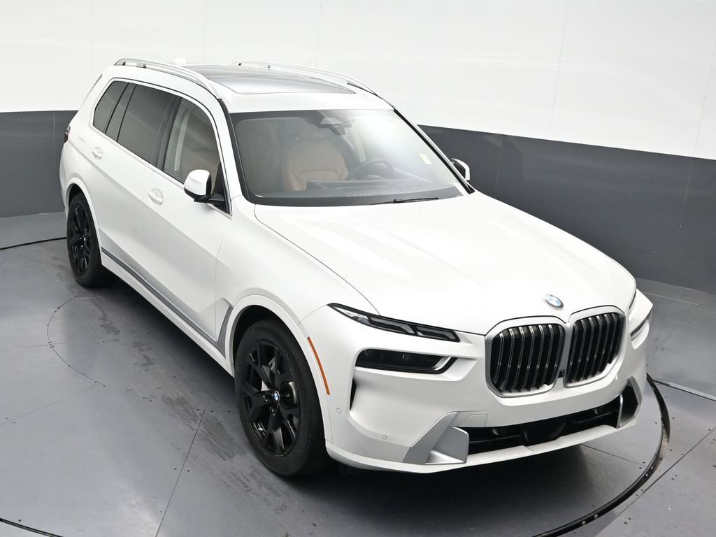 Used 2024 BMW X7 xDrive40i w/ Premium Package image 22