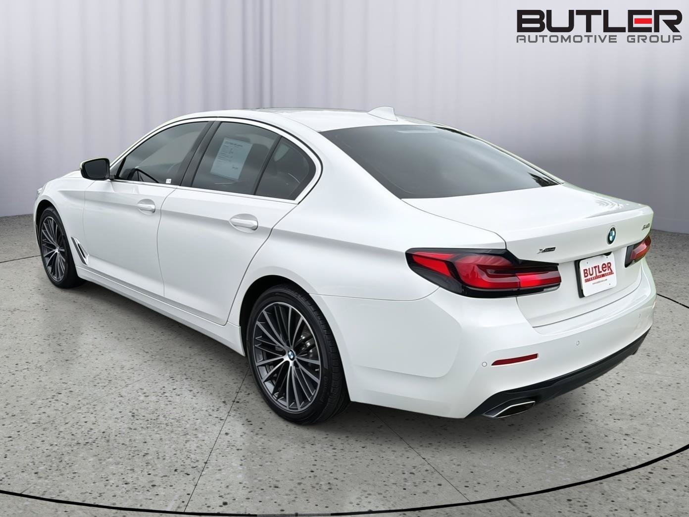 Used 2023 BMW 540i xDrive AWD/4WD image 4