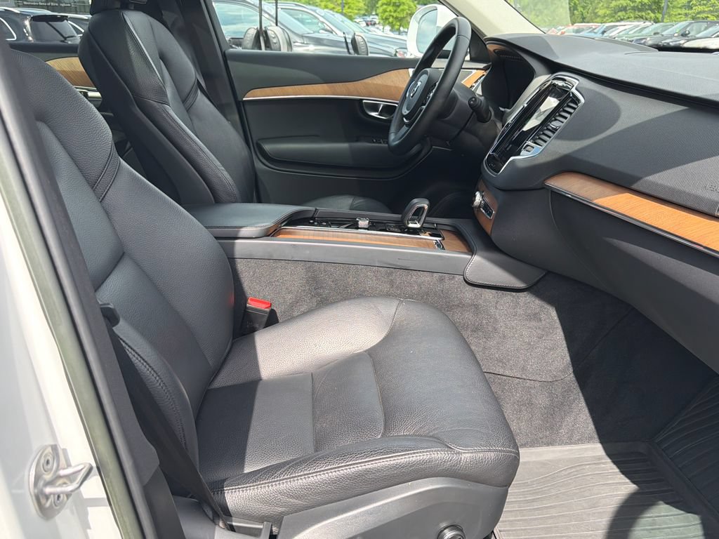 Used 2023 Volvo XC90 B5 Plus w/ Protection Package Premier AWD/4WD image 38