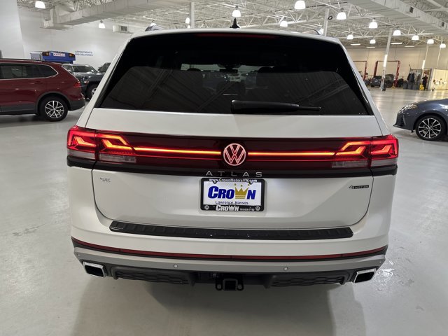New 2026 Volkswagen Atlas Peak Edition image 7