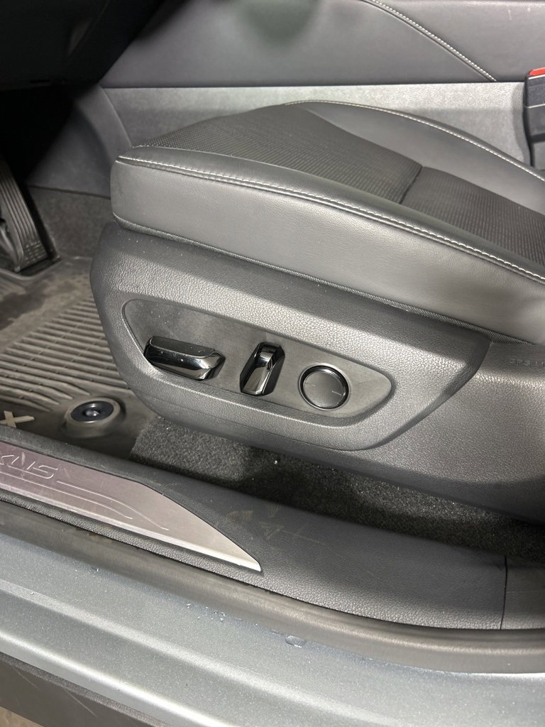 Used 2024 Lexus RX 350 image 31