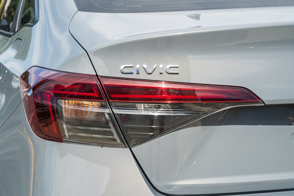 Used 2025 Honda Civic Sport image 7