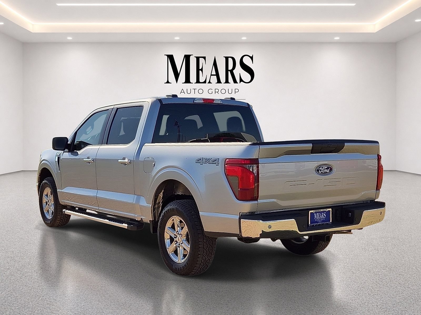 Used 2025 Ford F150 XLT w/ Equipment Group 301A Standard AWD/4WD image 3