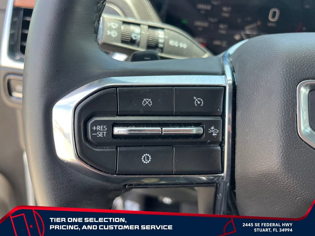Used 2025 GMC Yukon Denali AWD/4WD image 18