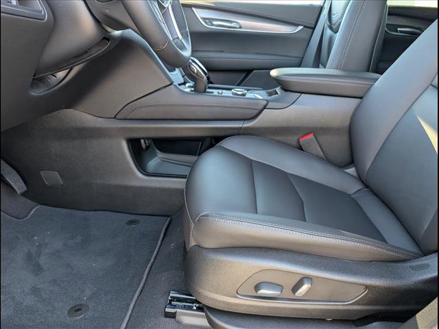 New 2026 Cadillac XT5 Luxury image 11