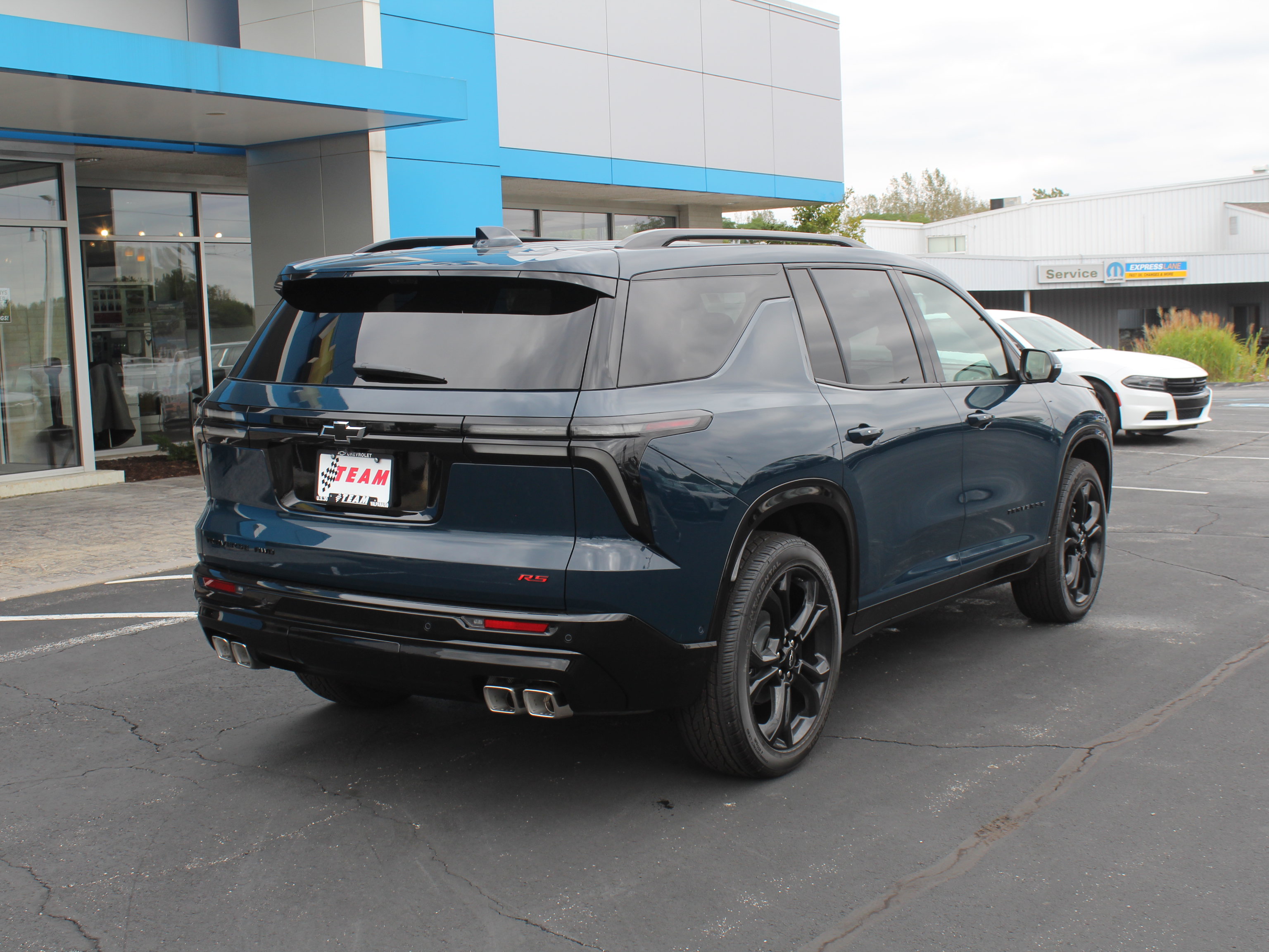 New 2027 Chevrolet Traverse RS w/ LPO, Floor Liner Package AWD/4WD image 6