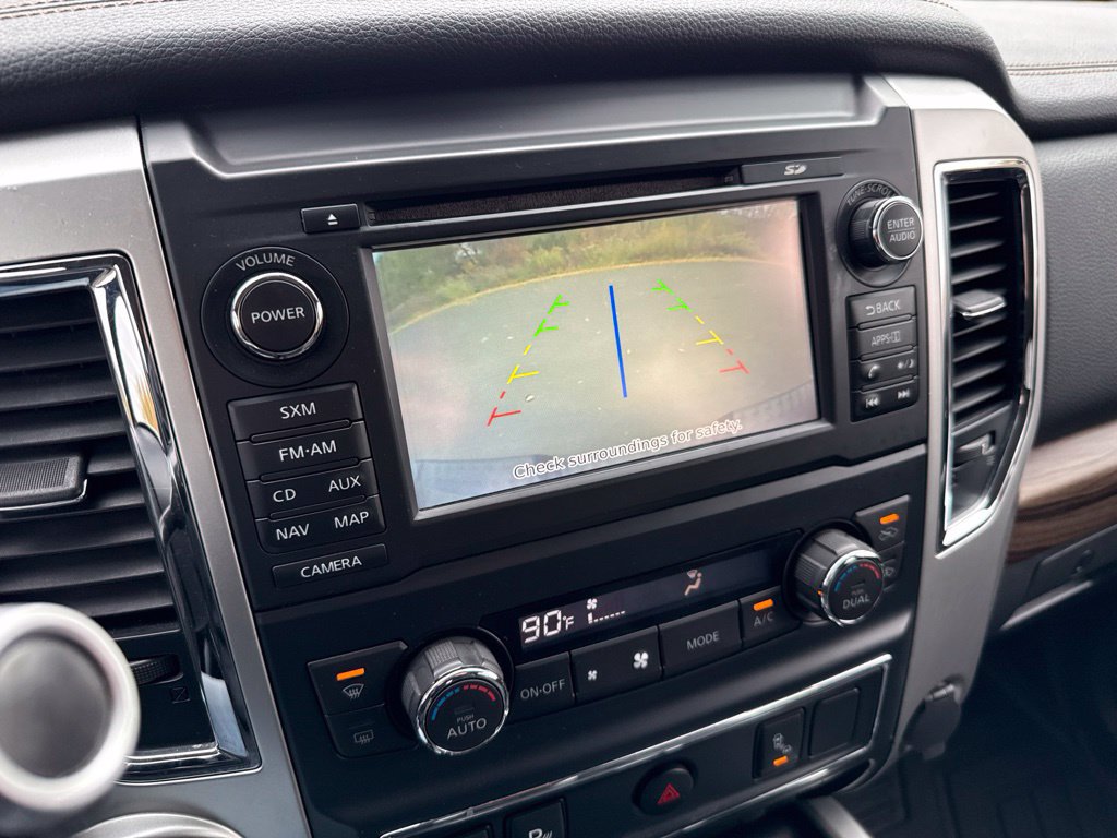Used 2017 Nissan Titan SL AWD/4WD image 31