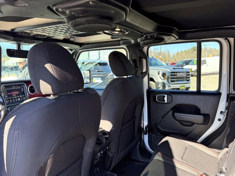 Used 2023 Jeep Gladiator Rubicon w/ Cold Weather Group image 8