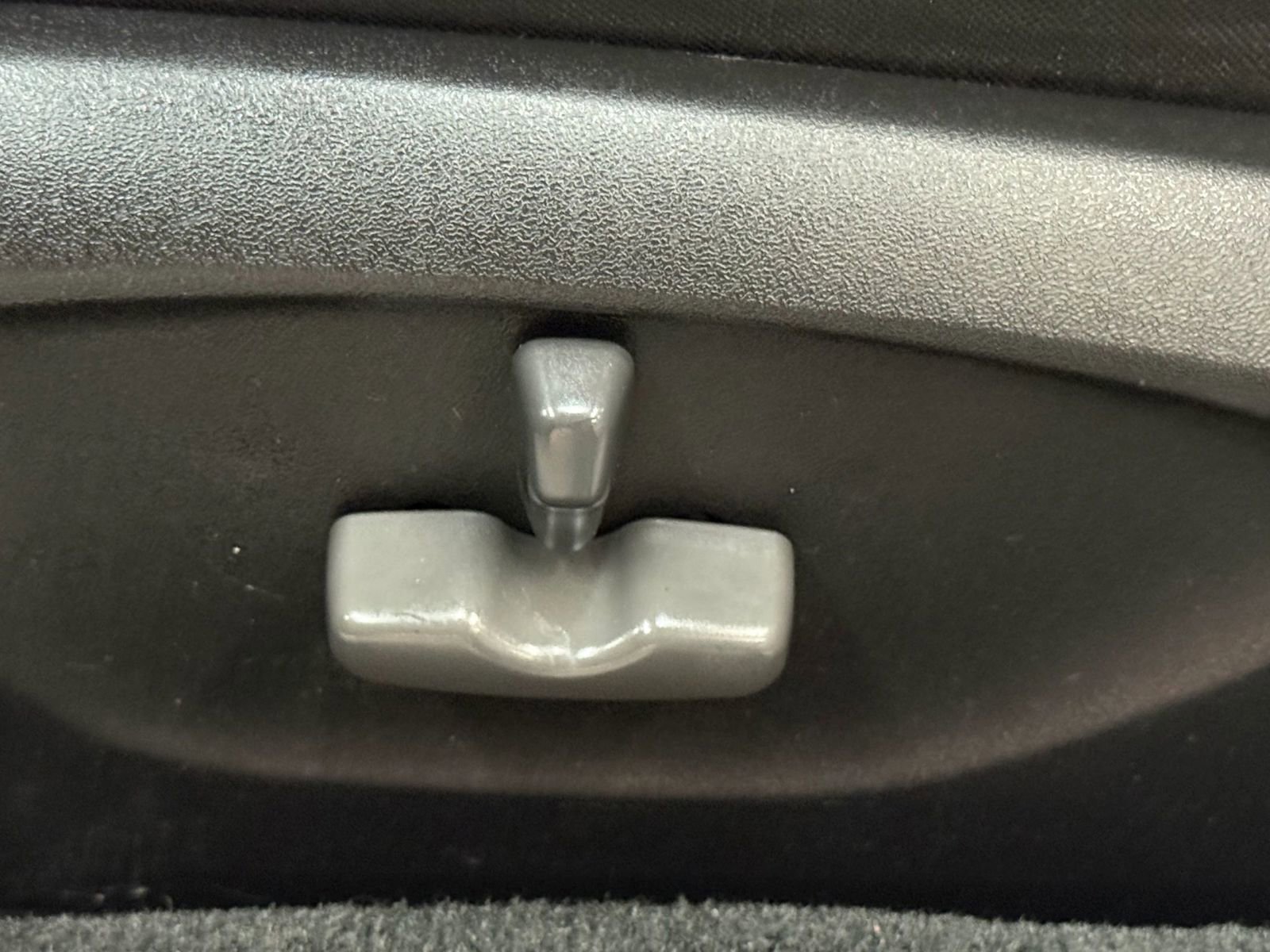 Used 2009 Subaru Outback 2.5i Special Edition image 17